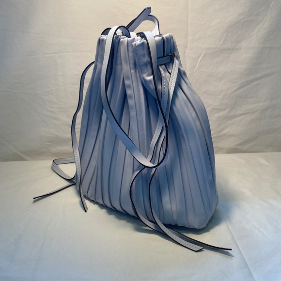 NWOT Zara Blue Pleated Bucket Bag - Picture 1 of 2